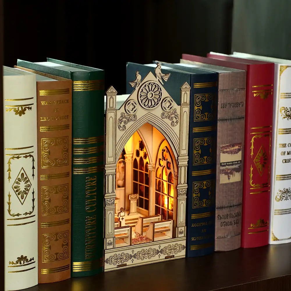 Book Nook Pray in The Church