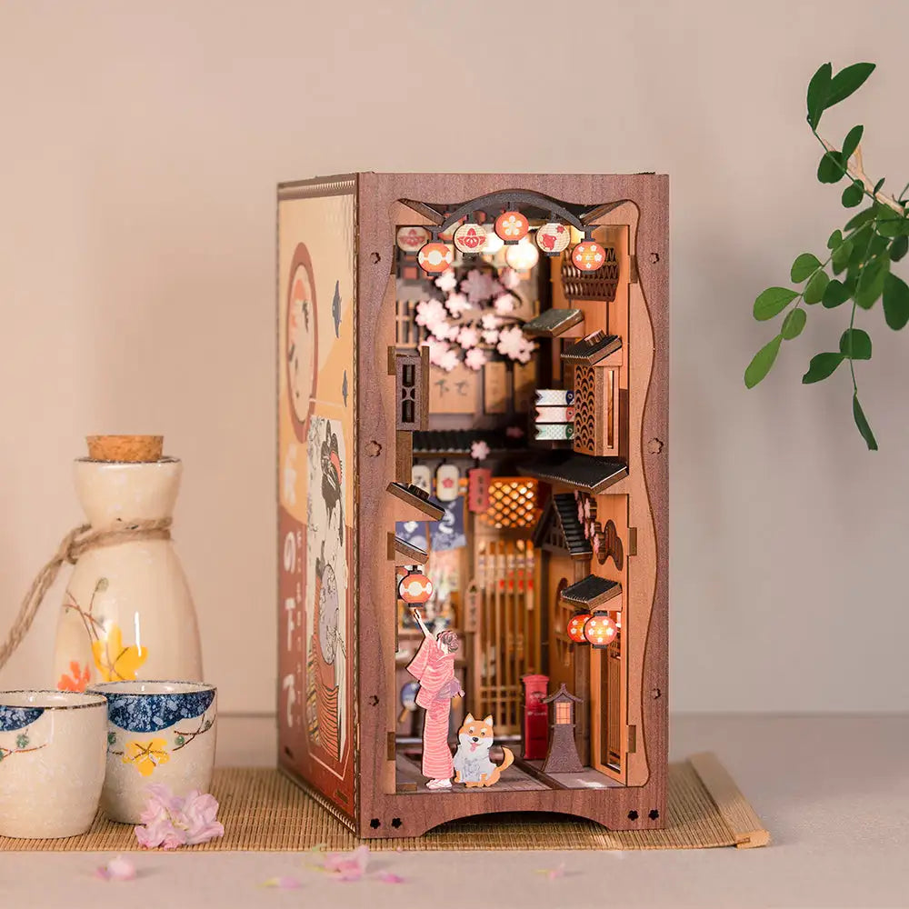 Nook Ina Tree Book Nook Under the sakura tree | Book Nook Deutschland